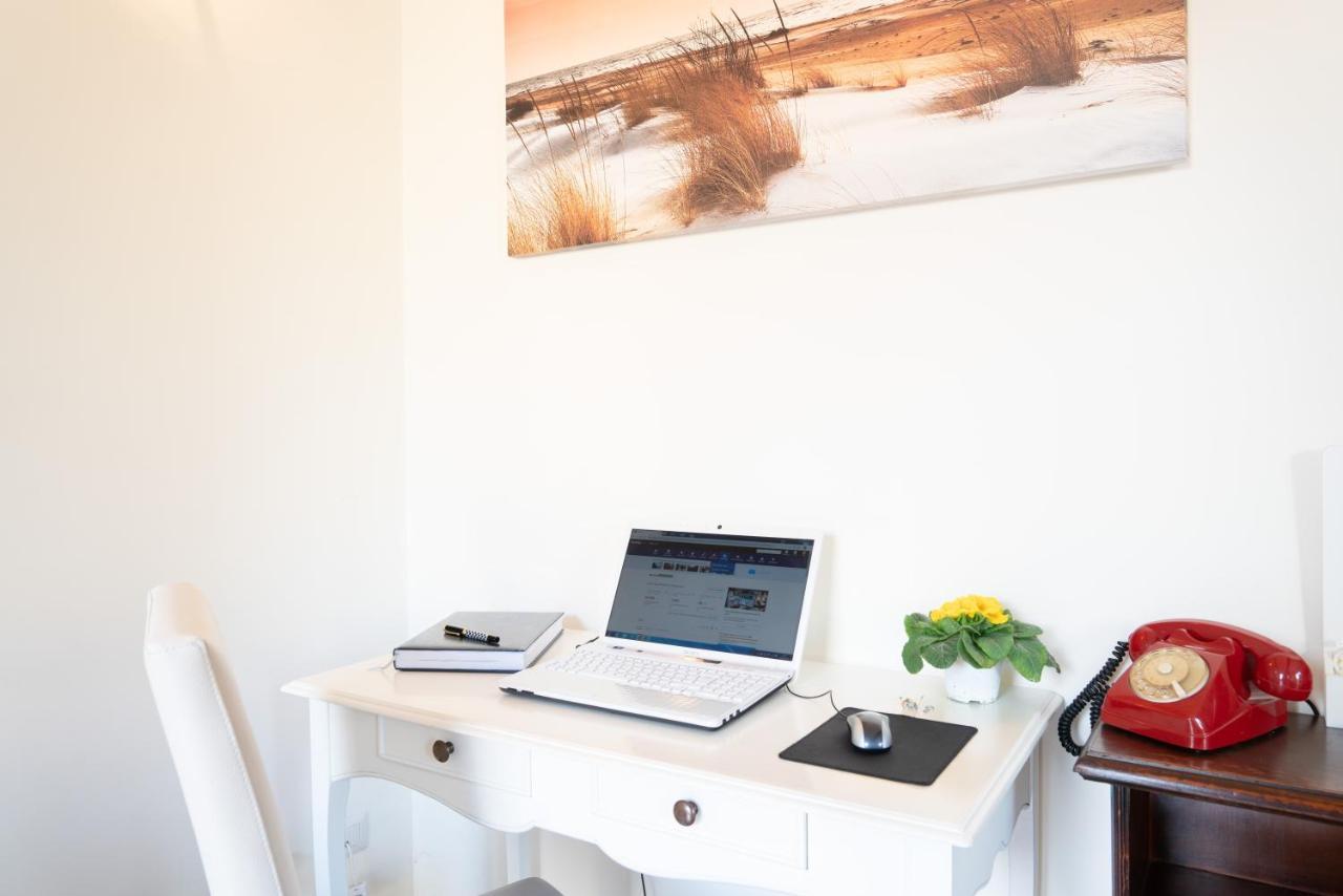 Myricae Rooms Affittacamere No Late Arrival فيوميتشينو المظهر الخارجي الصورة