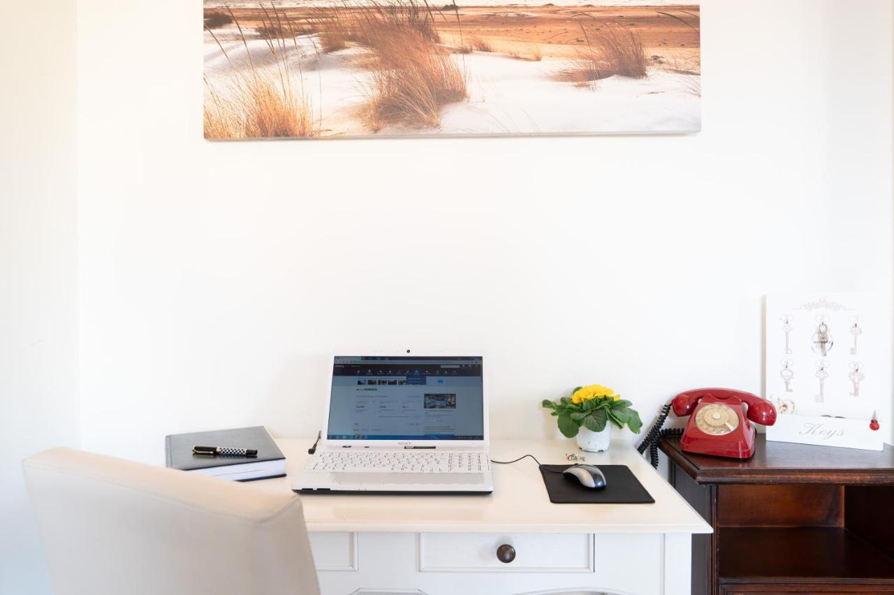 Myricae Rooms Affittacamere No Late Arrival فيوميتشينو المظهر الخارجي الصورة